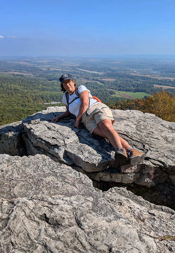 Blue Rocks Pulpit Hiker
